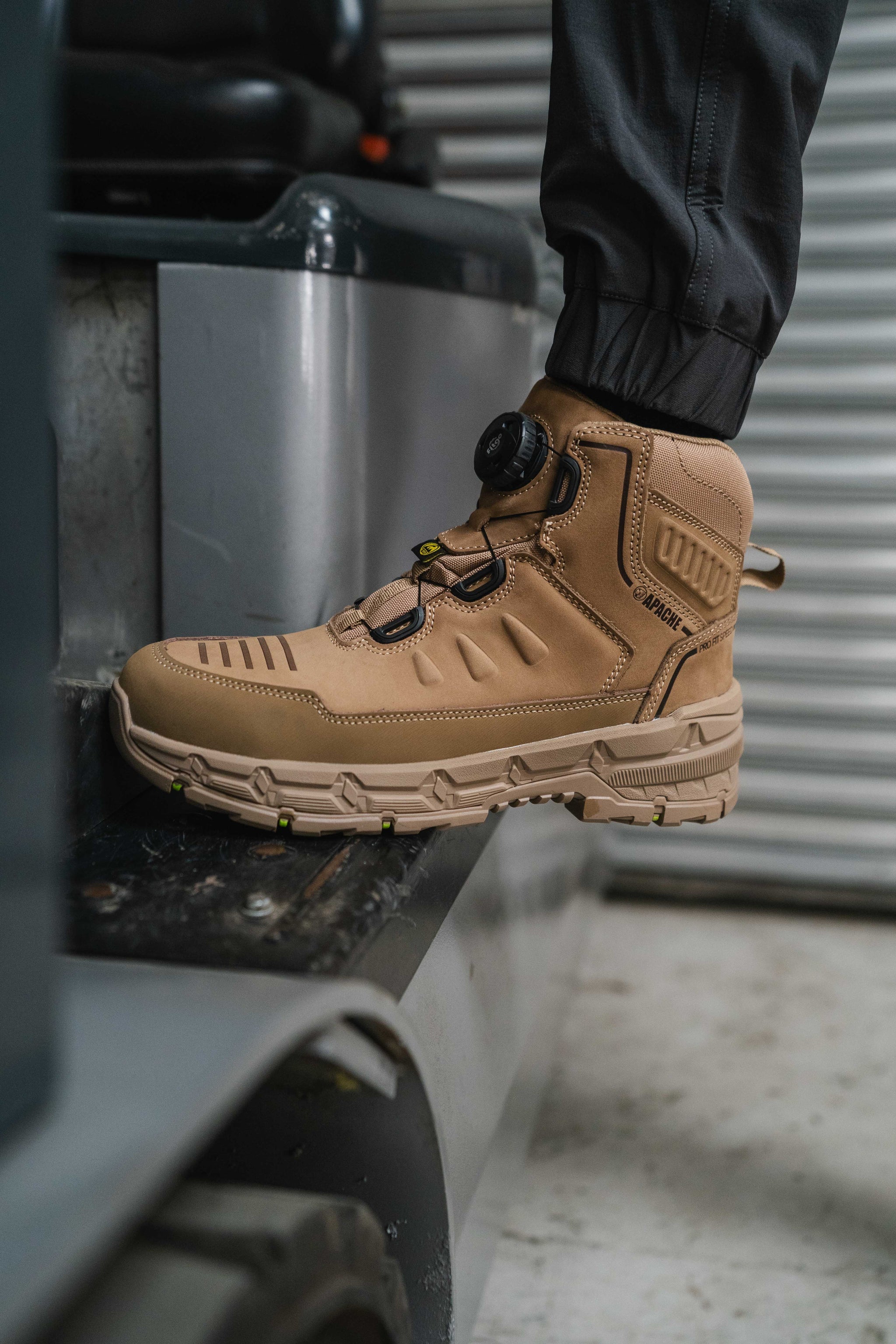 Apache - Stonehenge Stone FITGO Safety Boot with Rebound EVA midsole & ESD |  Apache