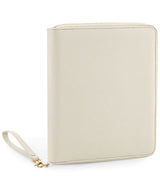 Boutique travel/tech organiser