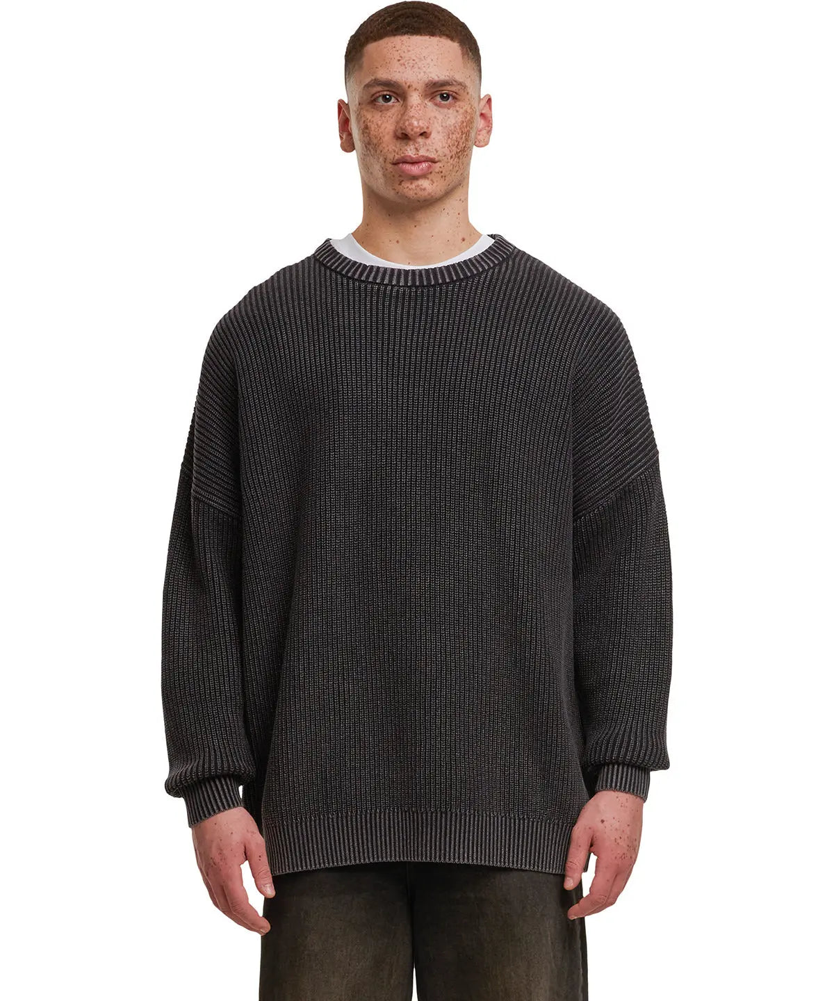 Acid washed knitted oversized sweater