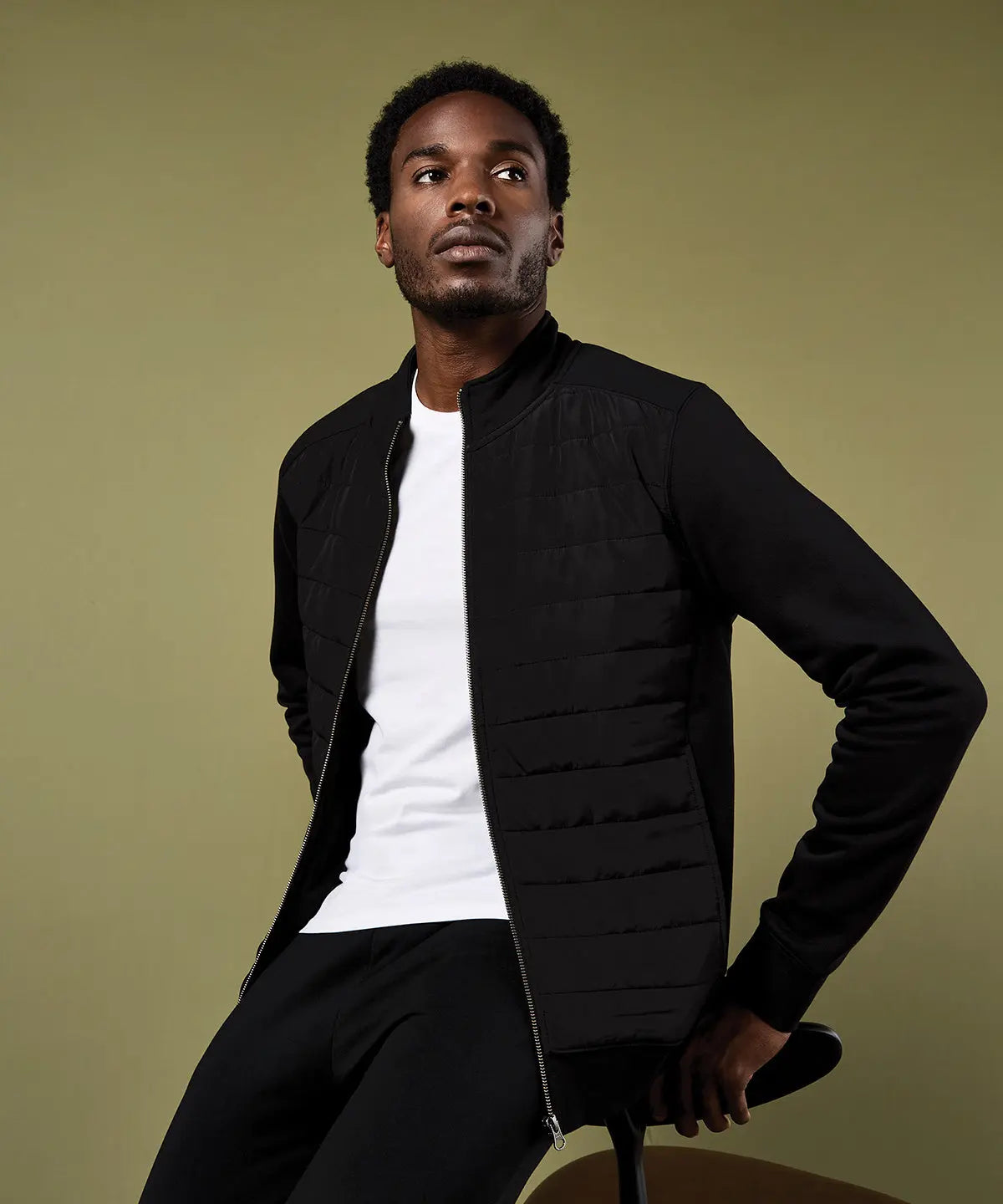 Regular fit quilted full-zip sweatshirt