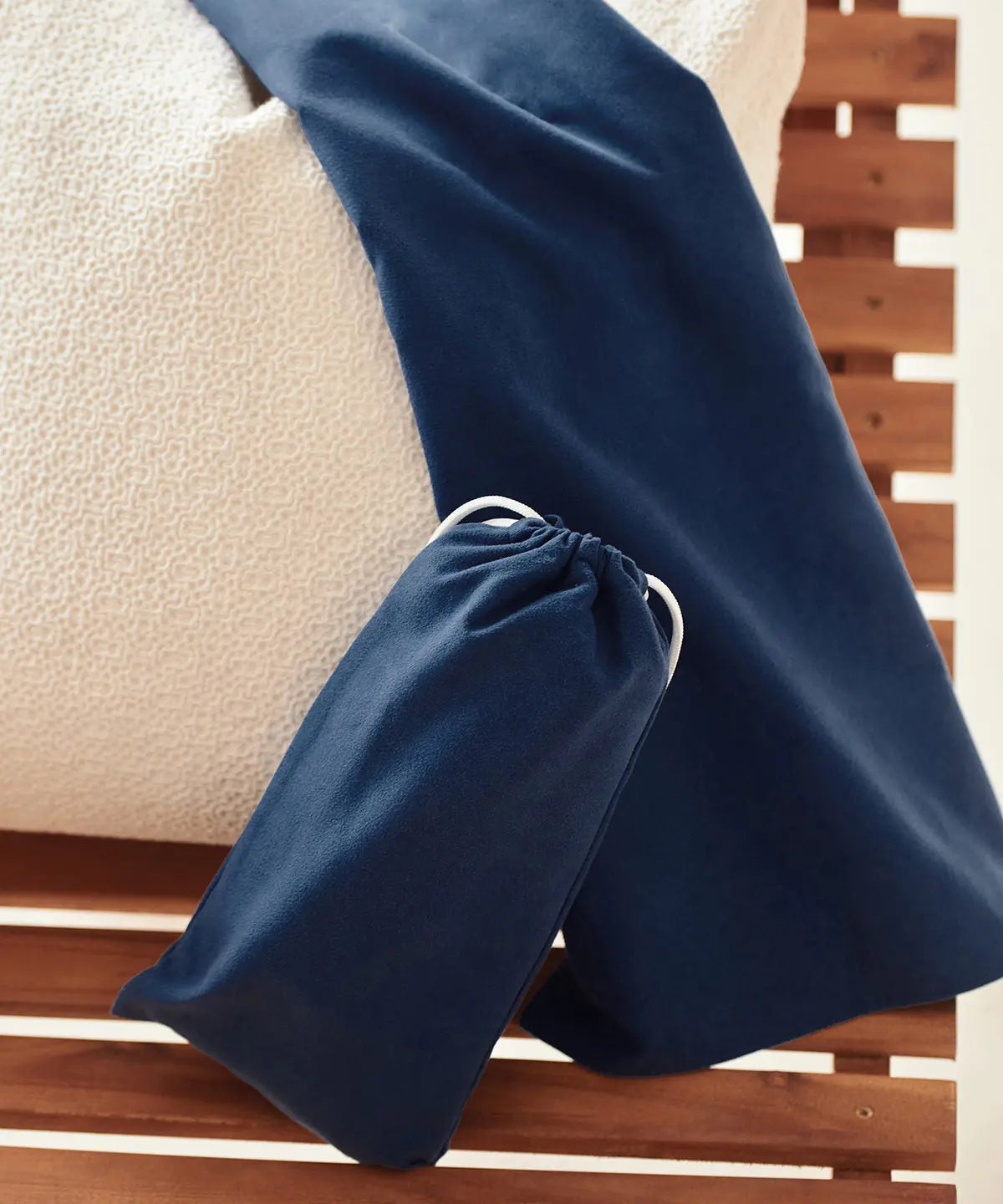 Quick-dry beach towel 